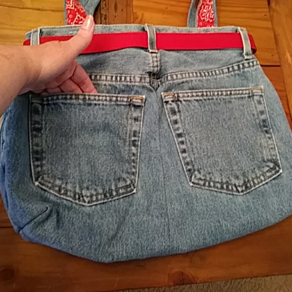 Jeans and red handkerchief purse - Picture 6 of 8